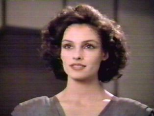 Kamala - Kriosian empathic metamorph - Famke Janssen